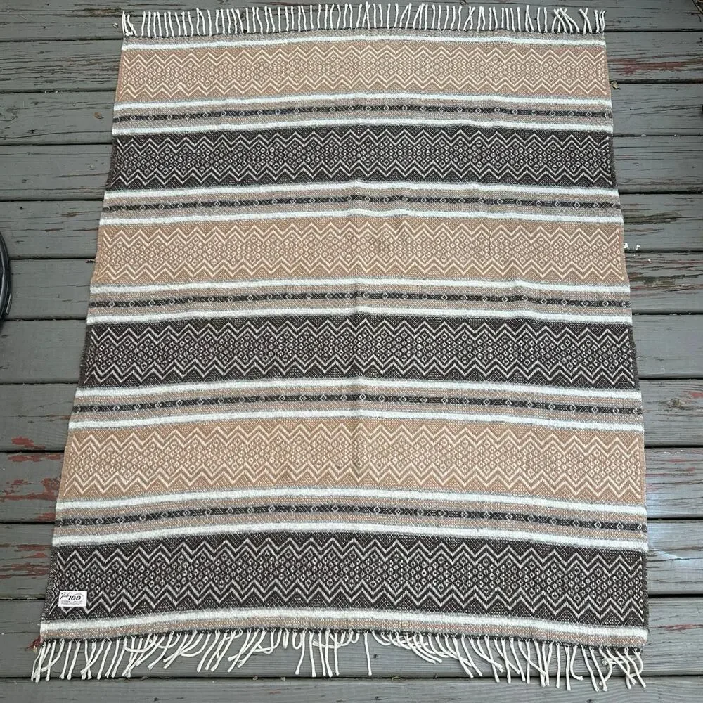 Vintage Faribo Stadium Wool Throw Lap Blanket Aztec Mesa Faribault Woolen Mill